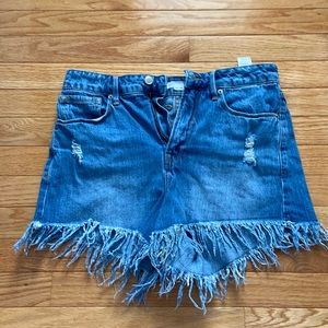 Good American size 6 Jean shorts